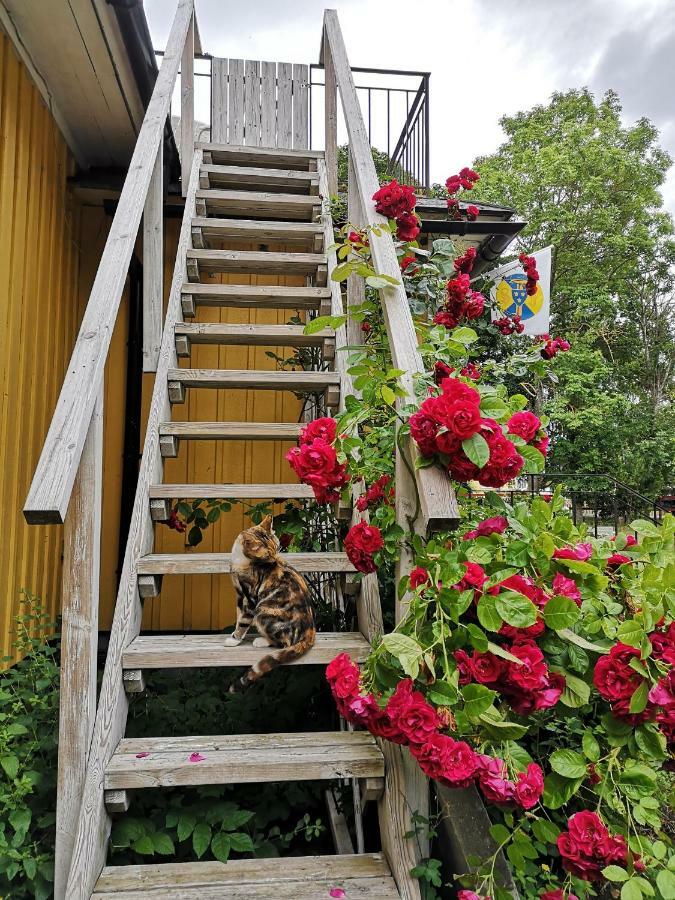 Stf Hagaby/Lantgarden Hostel Lottorp Exterior photo